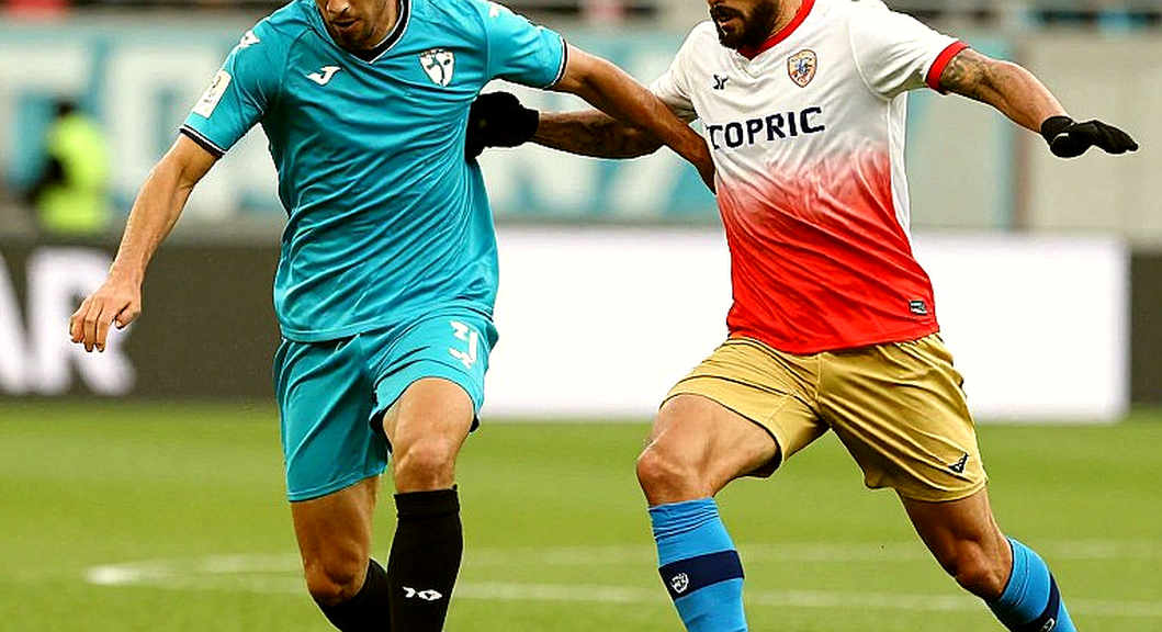 Tillman's Laughter and Adams' Answer: The Fragile Line of a Clásico Tillman's Laughter and Adams' Answer: The Fragile Line of a Clásico