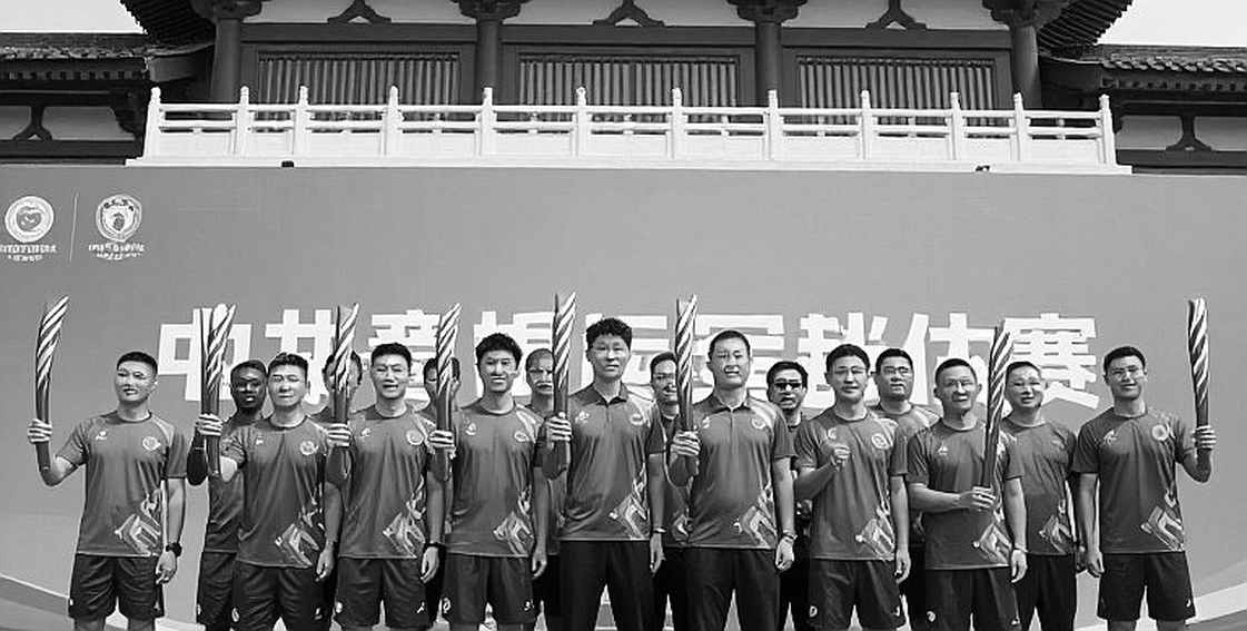 Hồ sơ Menendez không phải bóng đá: Khi nhà báo thể thao phải nói không