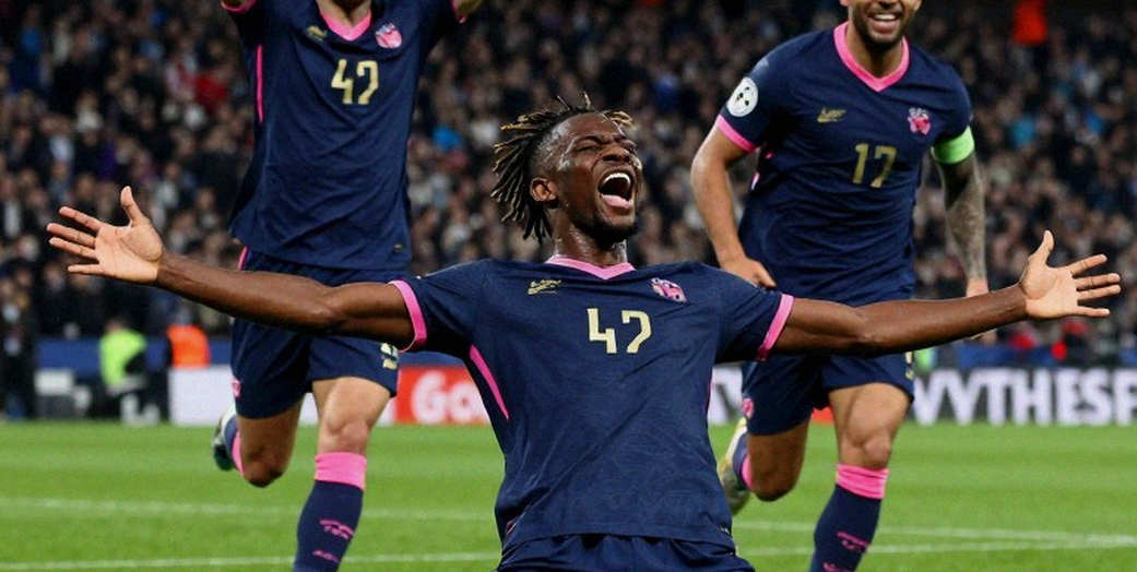 Trận chưa đá của Arsenal, tiêu đề Bayern và cái bẫy của thể thức 36 đội