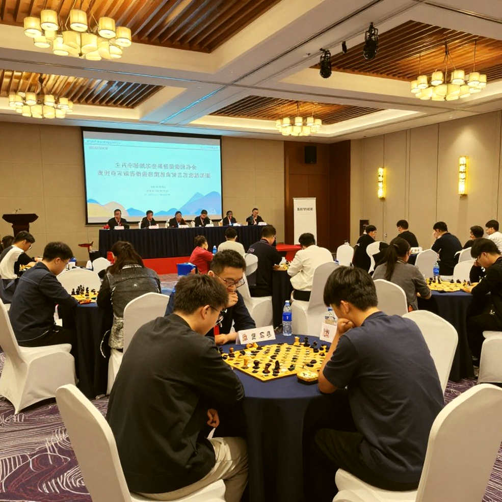 ChessBase Magazine #225: Phía sau tiêu đề Global Chess League là kho phân tích Prague Festival 2026