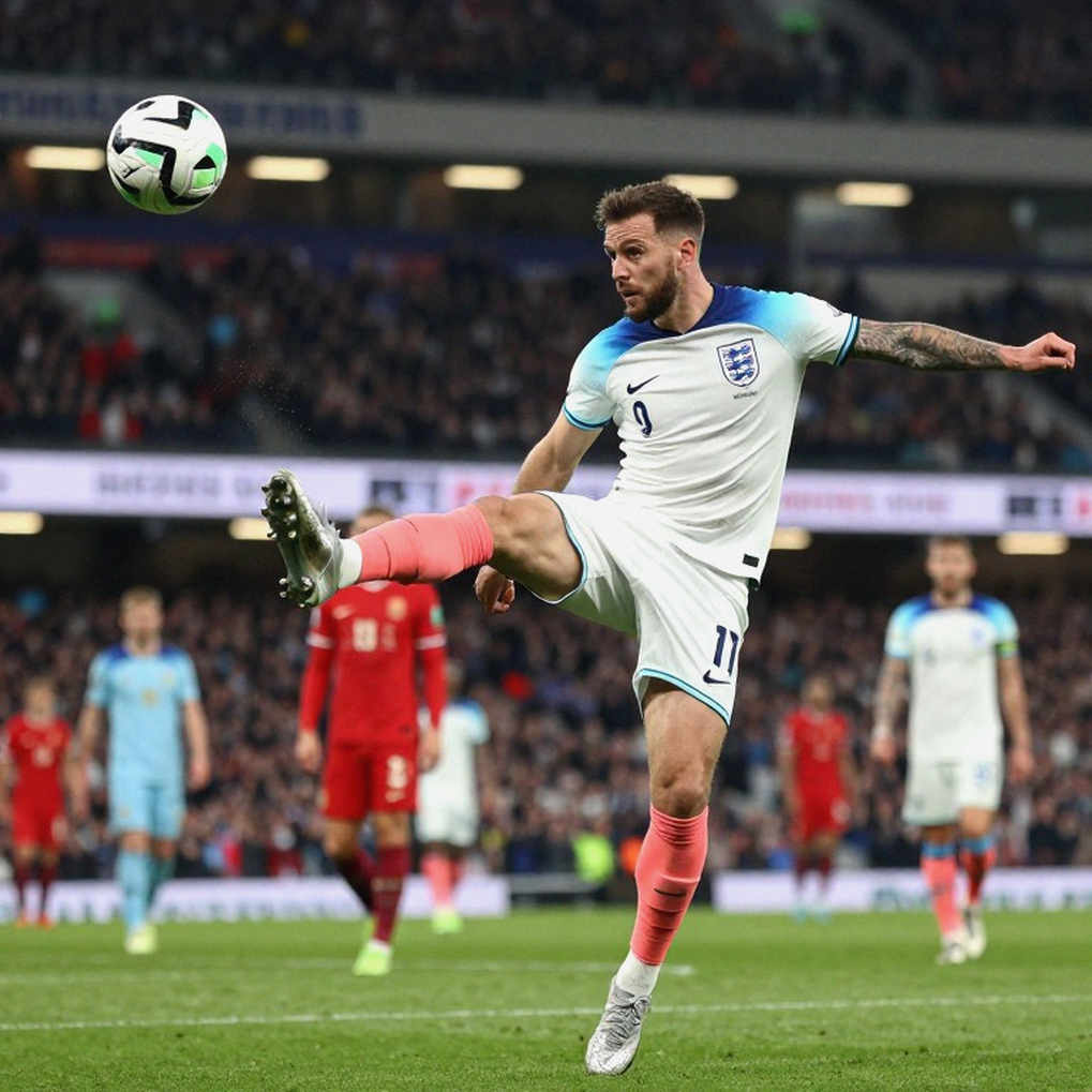 Edson Álvarez Returns for West Ham: Ten Matches Missed, Thirty Minutes of Testing, and a Balance Sheet Nobody Has Cross-Checked Edson Álvarez Returns for West Ham: Ten Matches Missed, Thirty Minutes of Testing, and a Balance Sheet Nobody Has Cross-Checked