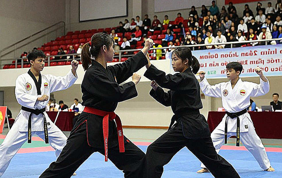 UFC 336: Chiếc đai tạm hạng bán trung và bài toán nhà vô địch vắng mặt UFC 336: Chiếc đai tạm hạng bán trung và bài toán nhà vô địch vắng mặt
