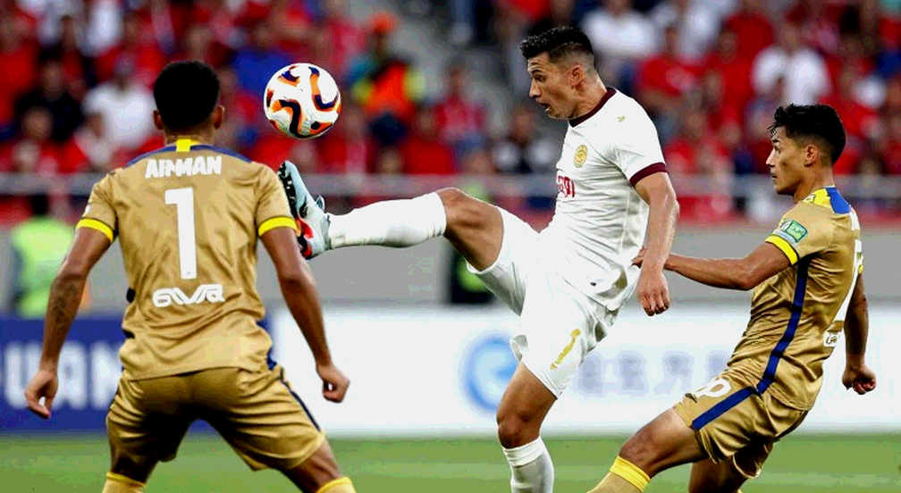 Khoảng trắng V.League: Bóng đá Việt Nam chơi bóng mà không có sổ sách