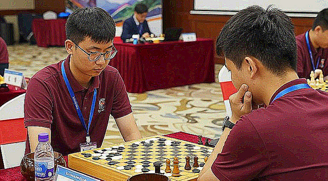 GCL 2026: Nepomniachtchi khiến Carlsen toát mồ hôi trước khi hạ Sindarov bằng đồng hồ