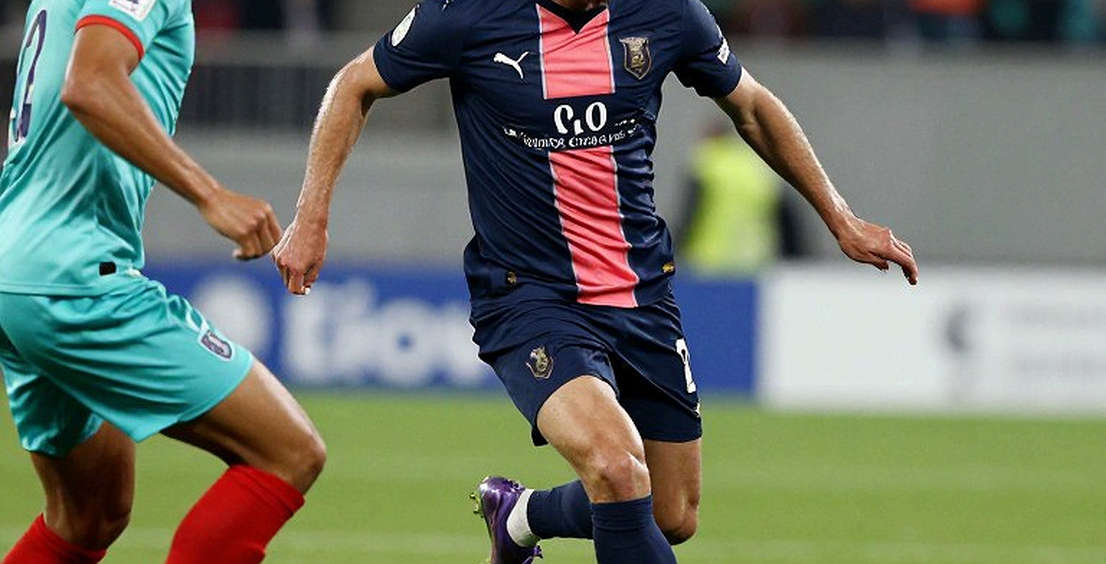 Trọng tài Nhật Bản Araki Yusuke ra mắt ấn tượng tại Jupiler Pro League: Phán quyết penalty sau VAR được tán dương