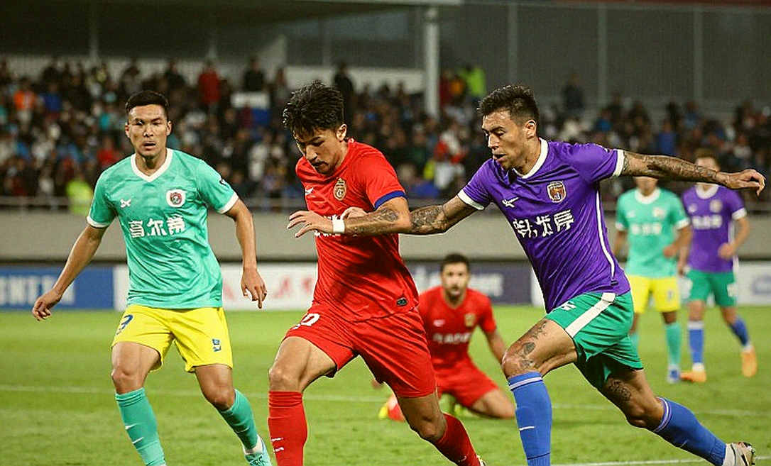 Dinh Bac's 25th-Minute Goal: Three Points for Vietnam, and a Defensive Block That Needs Re-Reading Dinh Bac's 25th-Minute Goal: Three Points for Vietnam, and a Defensive Block That Needs Re-Reading