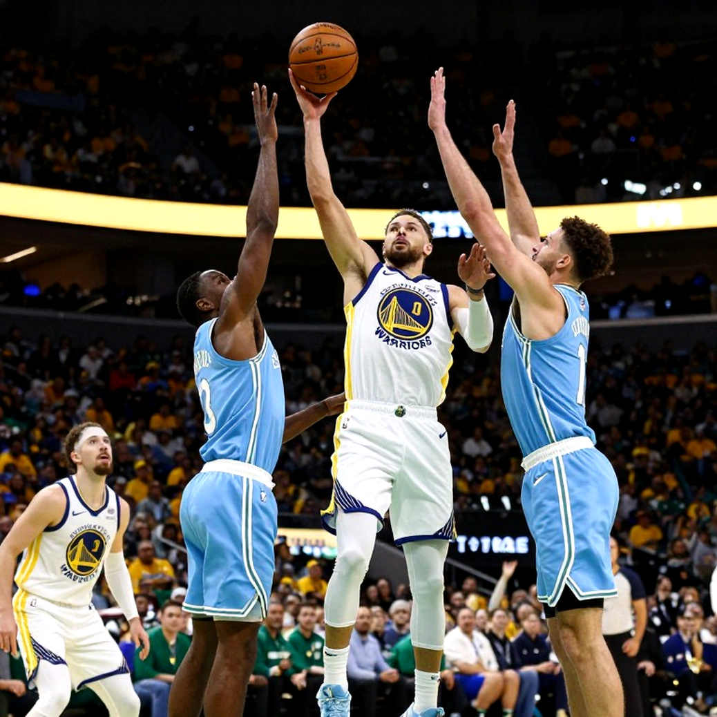 Số 9 không ai muốn mặc: LeBron James và canh bạc cuối ở Philadelphia