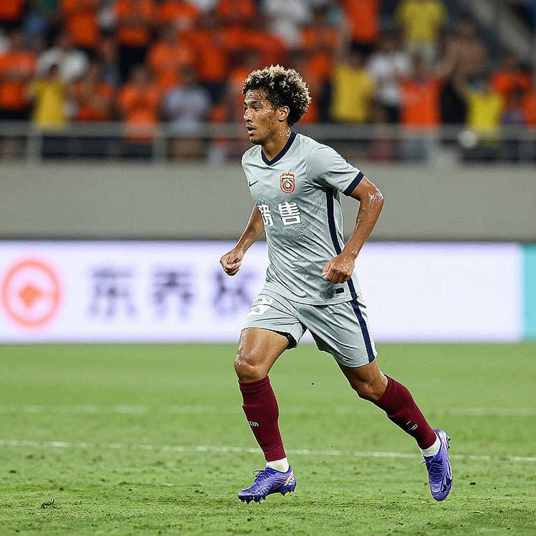Dòng phí bị bỏ trống: cách V.League vận hành kỳ chuyển nhượng trong im lặng Dòng phí bị bỏ trống: cách V.League vận hành kỳ chuyển nhượng trong im lặng
