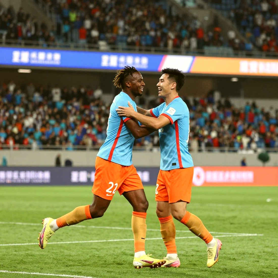 Trabzonspor quyết giữ Onana: 39,5 triệu euro cho một chữ ký năm năm
